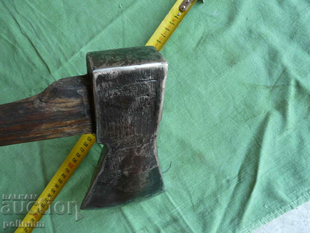 Auction  Massive German ax - GDR - 145