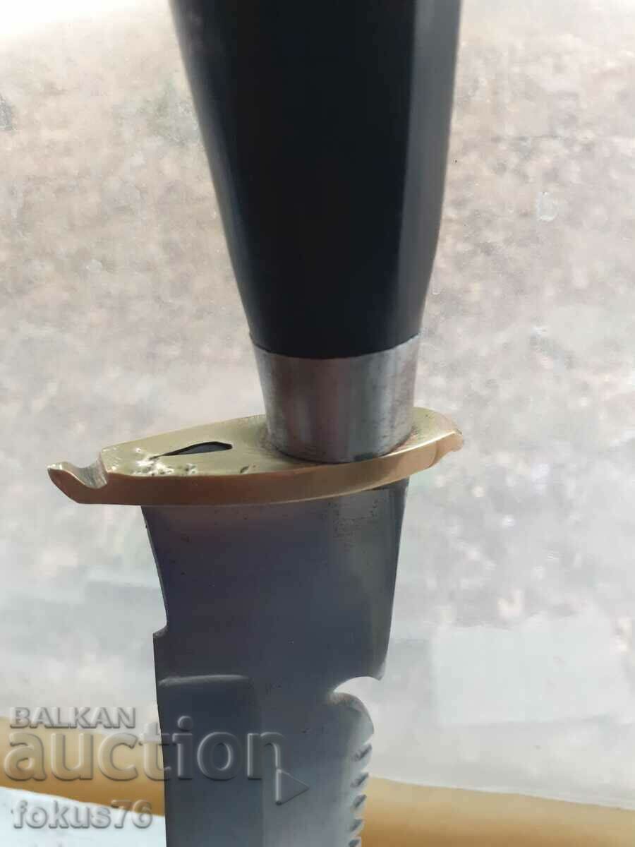 Delivery of Large massive and strong hunting knife with horn handle - Unique Delivery of Large massive and strong hunting knife with horn handle - Unique