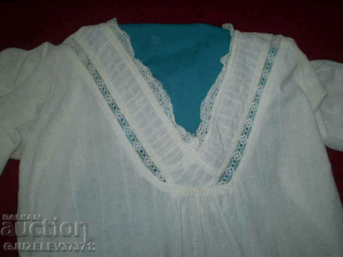 19th century women's shirt nightgown cotton edging with lace - 7 19th century women's shirt nightgown cotton edging with lace - 7