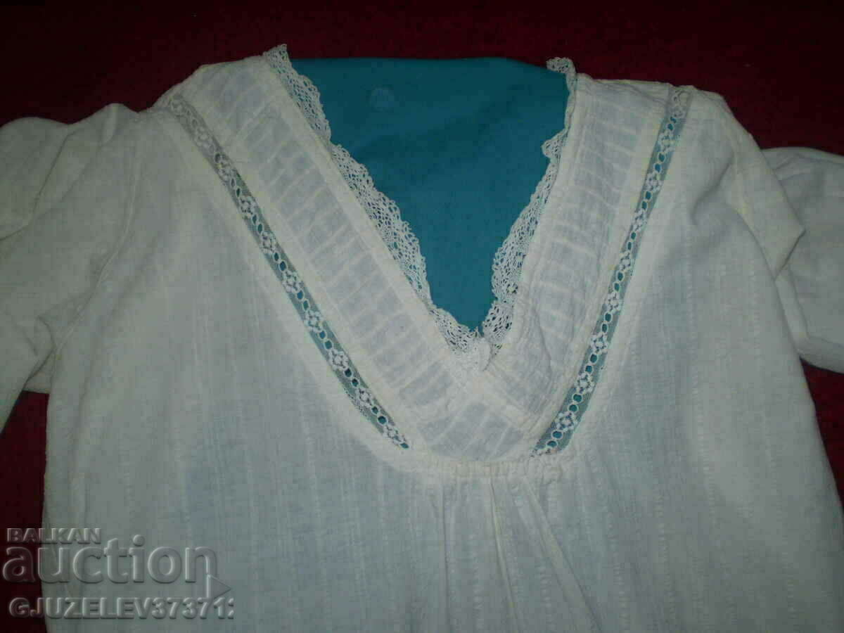 19 век дамска риза нощница памучен кенар с дантела