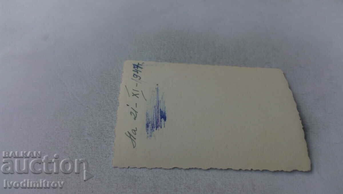 Photo Sofia Woman on a walk 1947 with price 2.35 BGN | € 1.20 Photo Sofia Woman on a walk 1947 with price 2.35 BGN | € 1.20