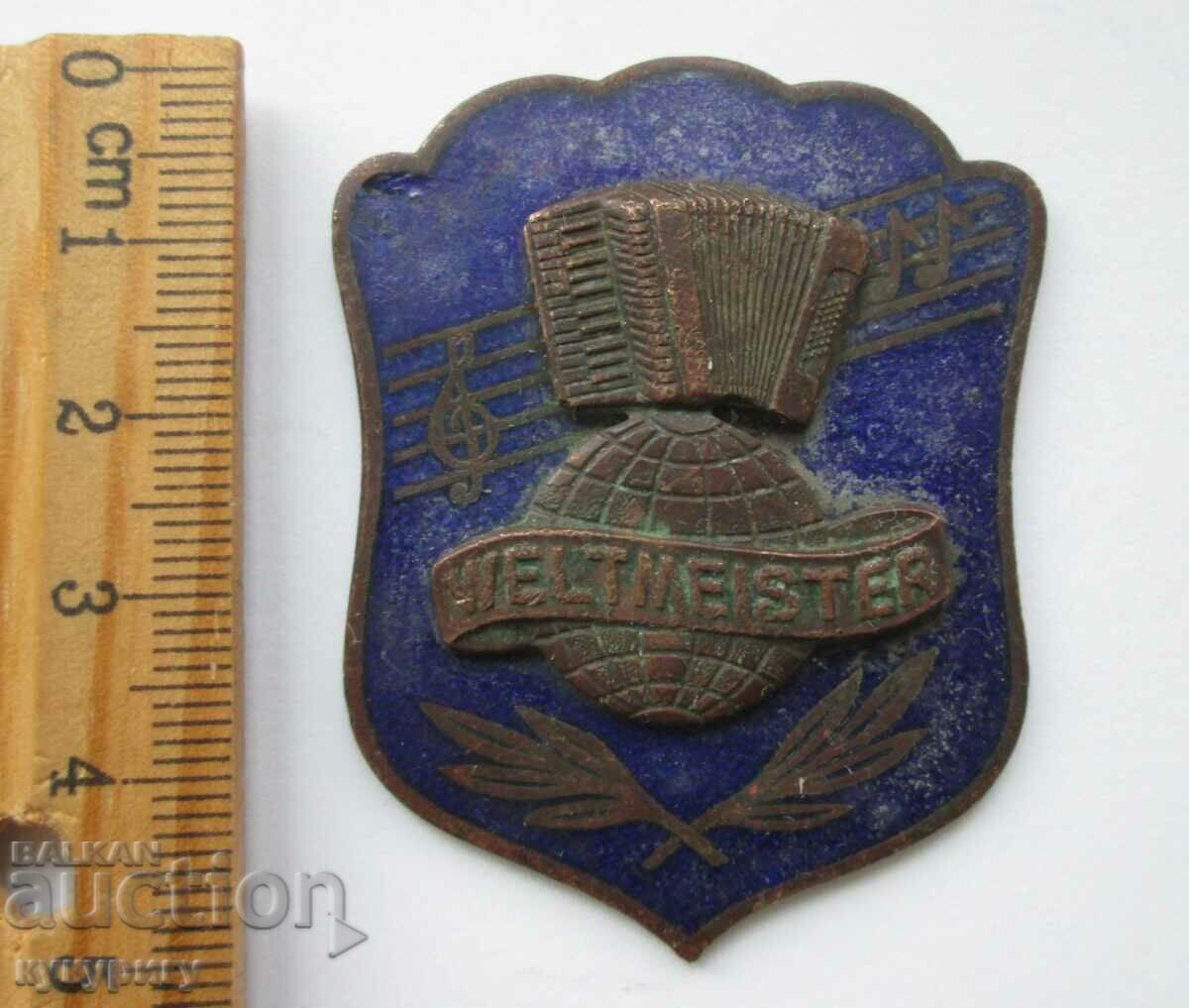 Доставка на Стара емблема знак на акордеон Weltmeister Доставка на Стара емблема знак на акордеон Weltmeister