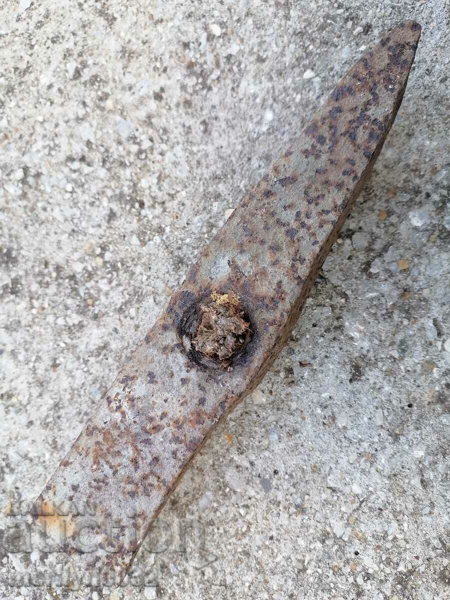 Very old hammer for cut stone over 100 years, wrought iron - 5 Very old hammer for cut stone over 100 years, wrought iron - 5