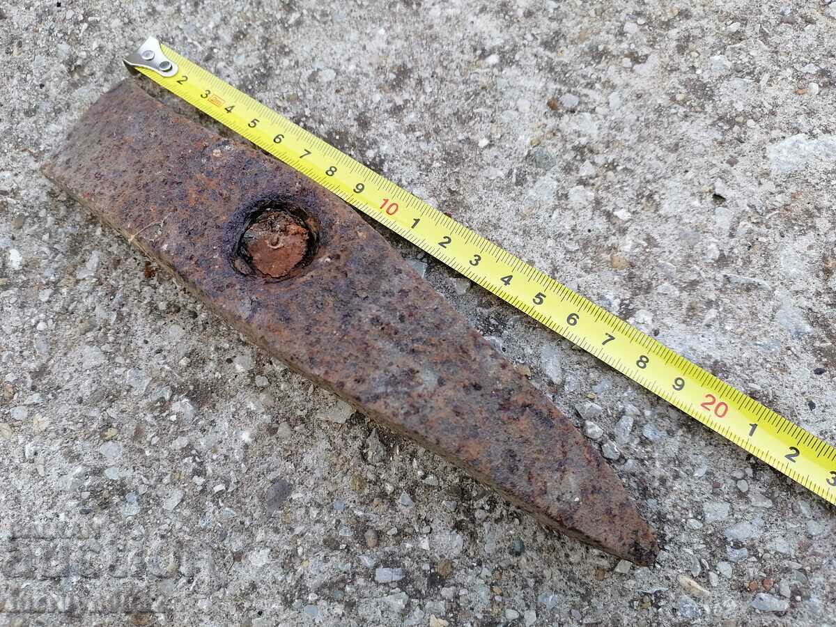 Very old hammer for cut stone over 100 years, wrought iron - 7 Very old hammer for cut stone over 100 years, wrought iron - 7