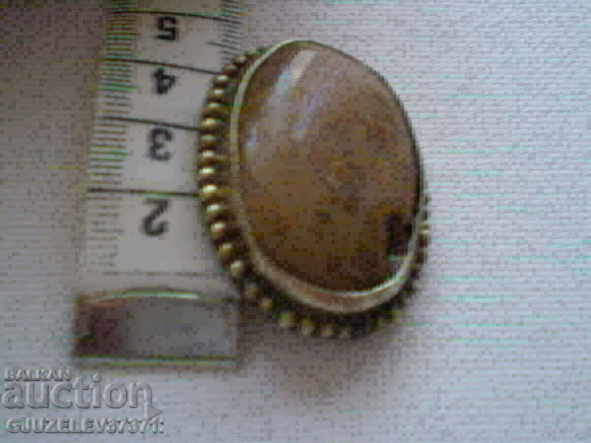 Licitație broșă de trezire