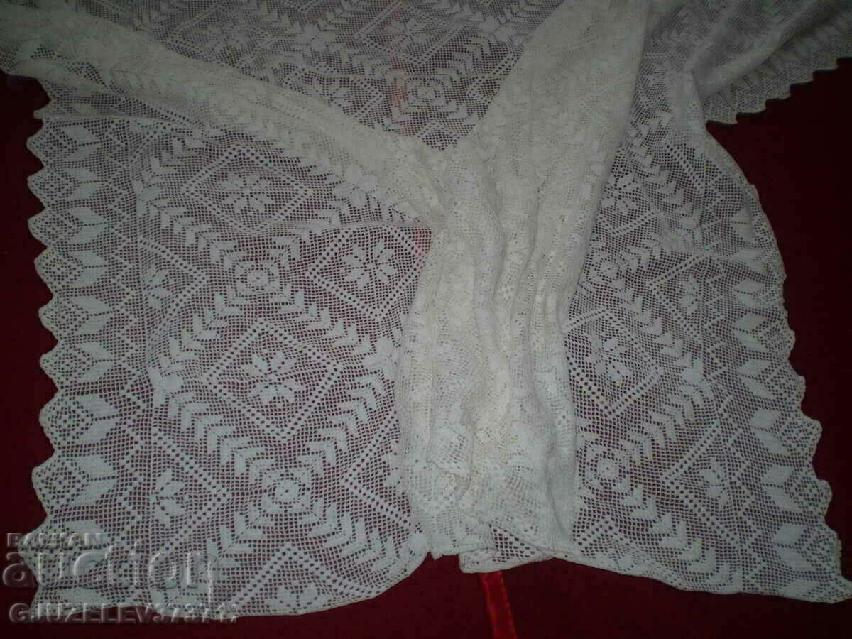 Auction  1950s Extra Large White Hand Knitted Bedspread