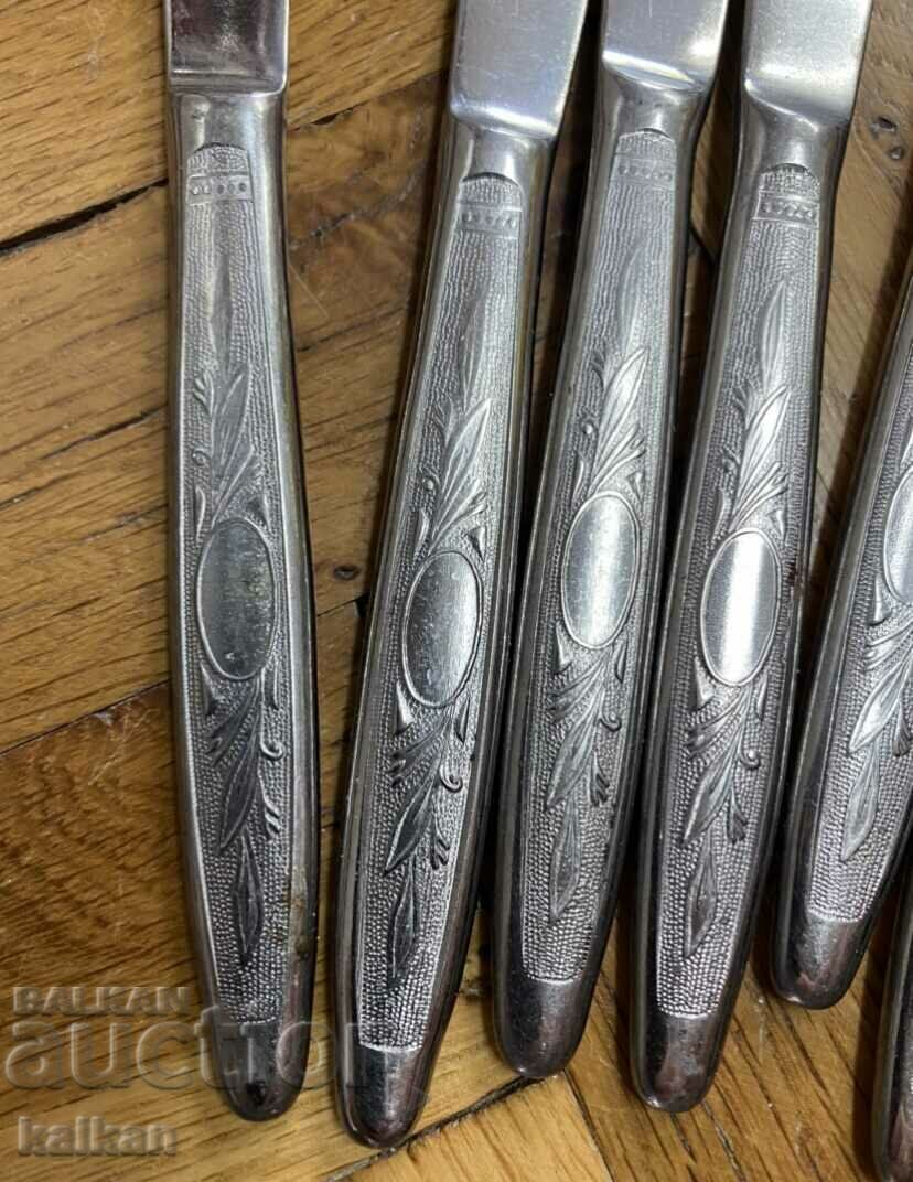 Μαχαίρια, σετ με τιμή 10.00 BGN | € 5.11 Μαχαίρια, σετ με τιμή 10.00 BGN | € 5.11