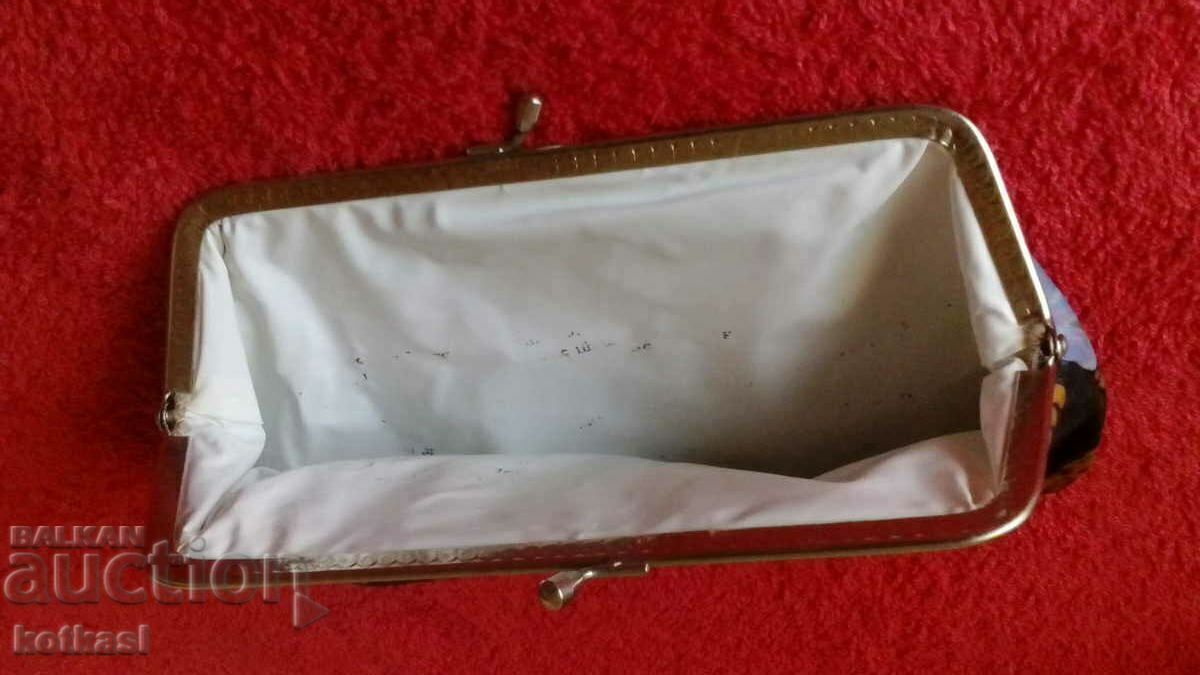 Old lady's purse - 6 Old lady's purse - 6