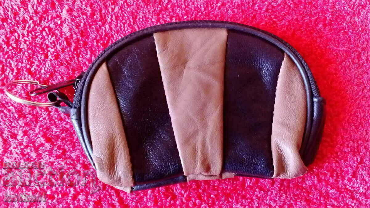 Livrarea Poșetă bătrână, piele naturală Livrarea Poșetă bătrână, piele naturală