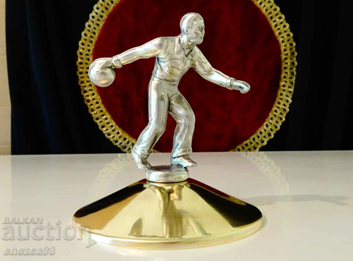 Statuette, bowling figure made of pewter, bronze