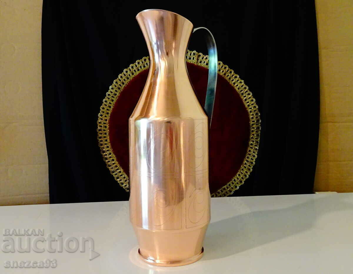 Auction Copper wine jug 2 liters, pure red copper, seamless Auction Copper wine jug 2 liters, pure red copper, seamless