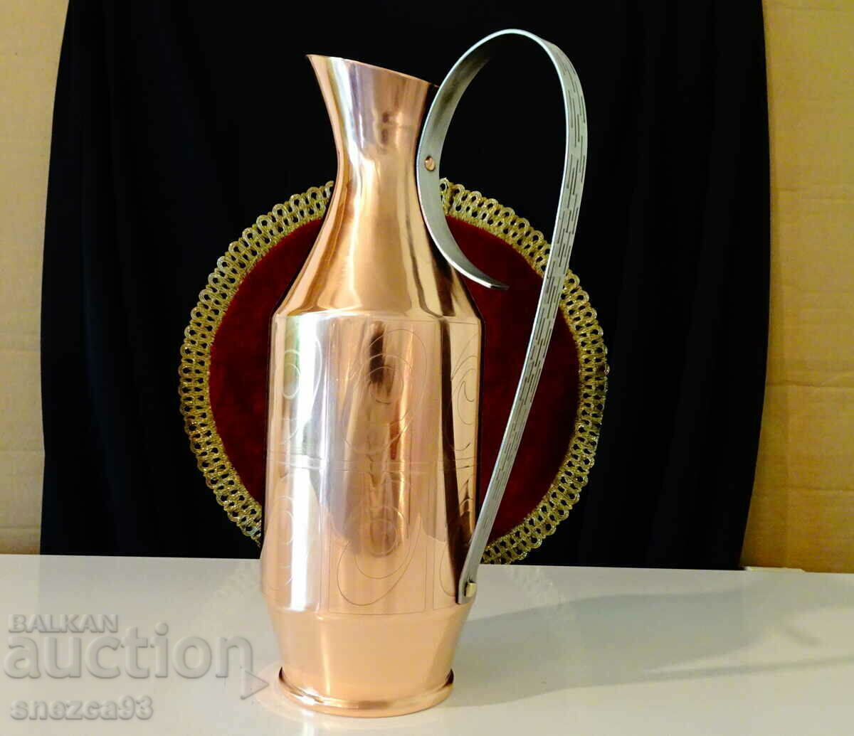 Copper wine jug 2 liters, pure red copper, seamless Copper wine jug 2 liters, pure red copper, seamless