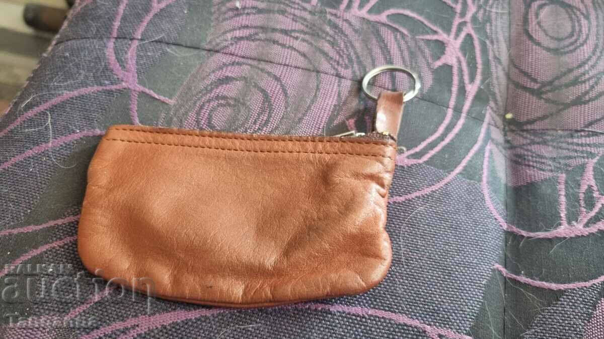 Protmon genuine leather with price 12.00 BGN | € 6.14 Protmon genuine leather with price 12.00 BGN | € 6.14