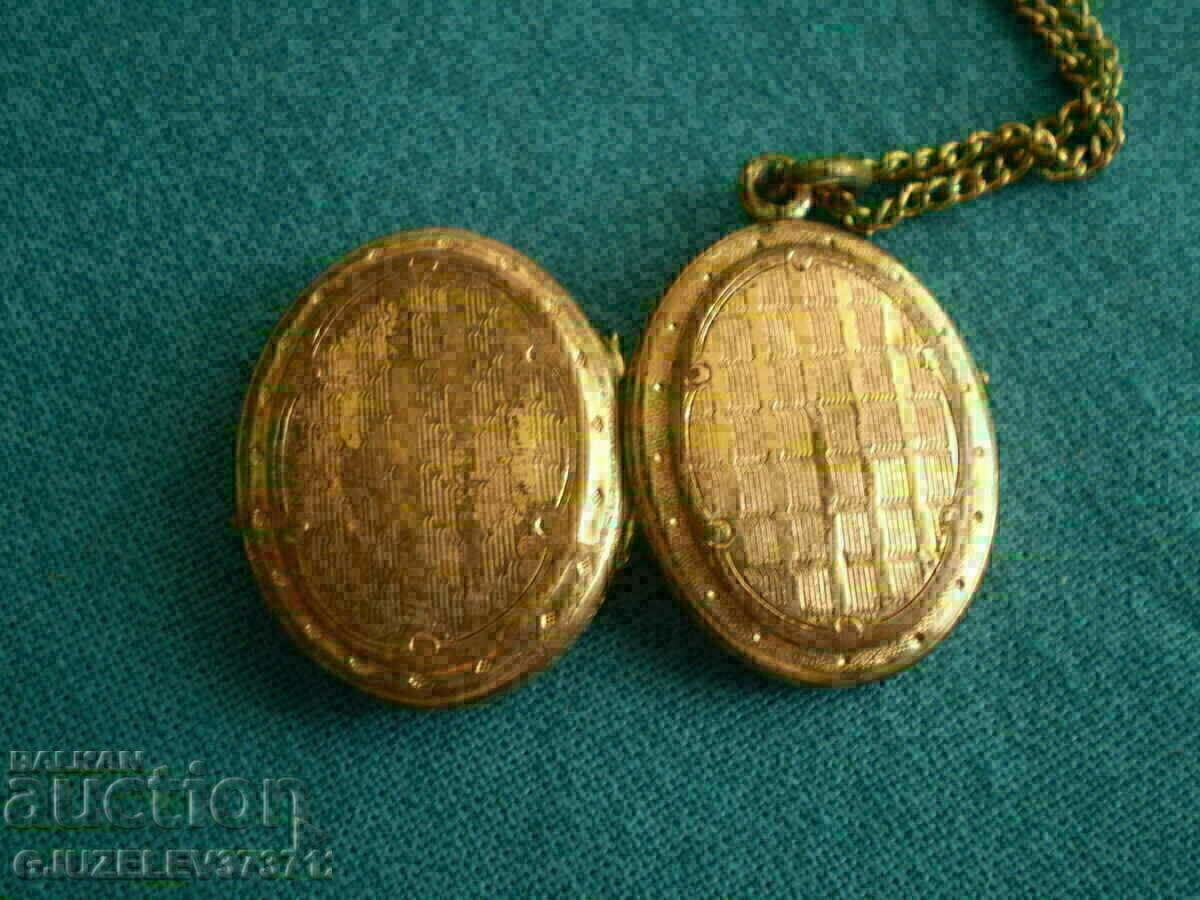 old Medallion pendative with price 35.00 BGN | € 17.90