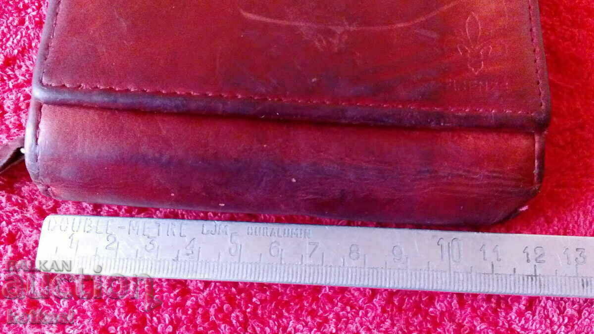 Poșetă de marcă din piele naturală FIRENZE VERA PELLE Italia cu preț 8.50 BGN | € 4.35 Poșetă de marcă din piele naturală FIRENZE VERA PELLE Italia cu preț 8.50 BGN | € 4.35