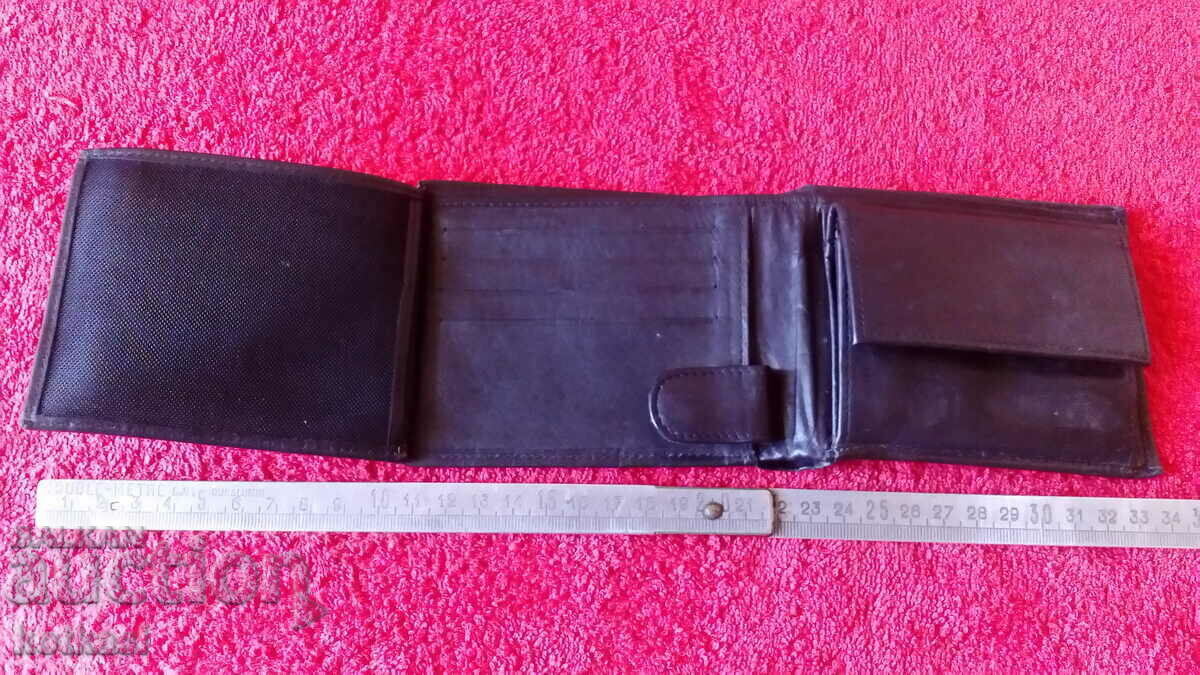 Auction Old branded purse TCM Italy genuine leather Auction Old branded purse TCM Italy genuine leather