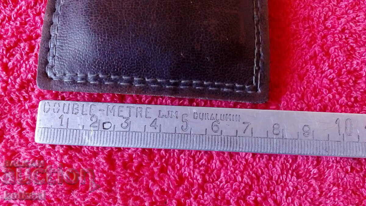 Auction Old leather glasses case Auction Old leather glasses case