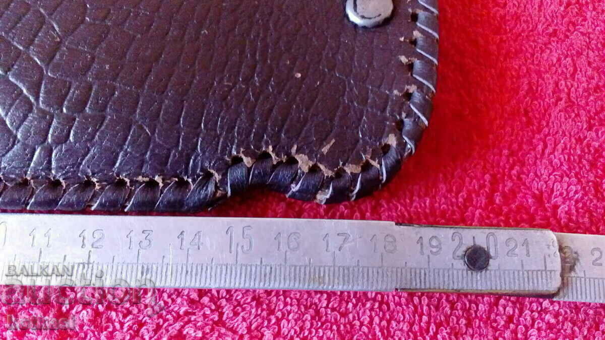 Husa veche pentru ochelari, piele naturala, lucrata manual cu preț 21.00 BGN | € 10.74