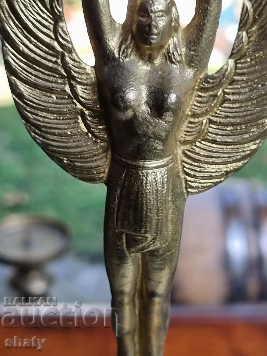 Auction Old bronze bowl. Bronze statue Auction Old bronze bowl. Bronze statue