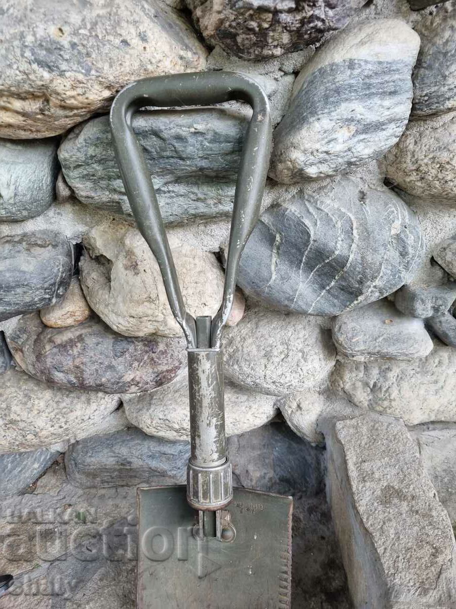 Delivery of Old German military shovel Delivery of Old German military shovel
