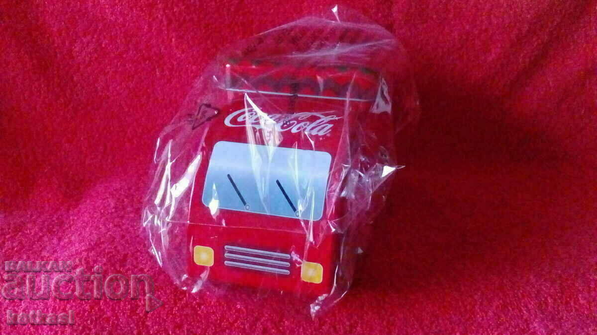 Играчка Модел камион Кока Кола в оригиналната си опаковка с цена 55.00 лв. | € 28.12 Играчка Модел камион Кока Кола в оригиналната си опаковка с цена 55.00 лв. | € 28.12