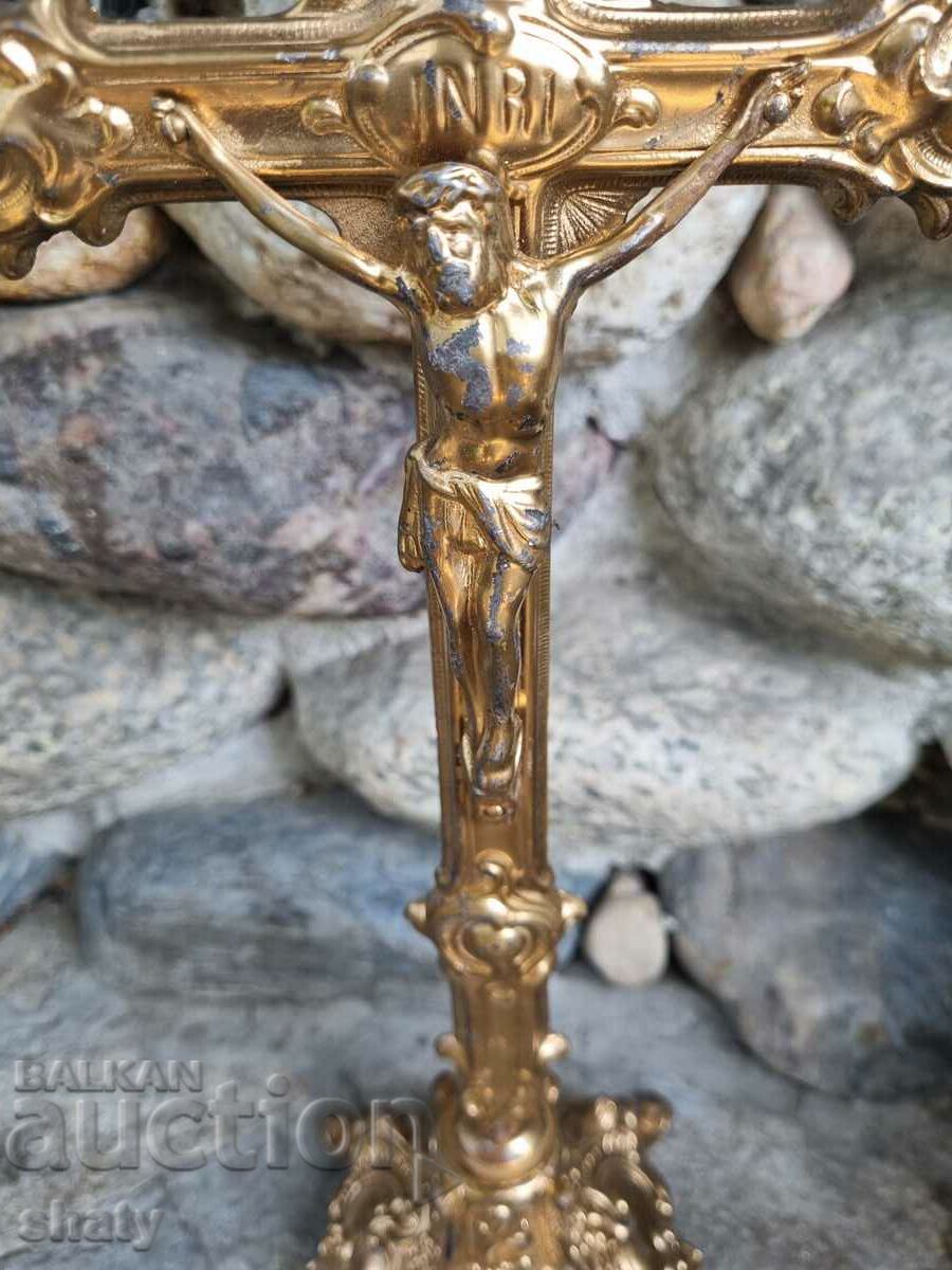 Auction Table metal cross Auction Table metal cross