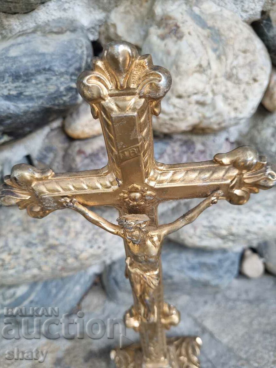 Cruce metalică de masă cu preț 45.00 BGN | € 23.01 Cruce metalică de masă cu preț 45.00 BGN | € 23.01