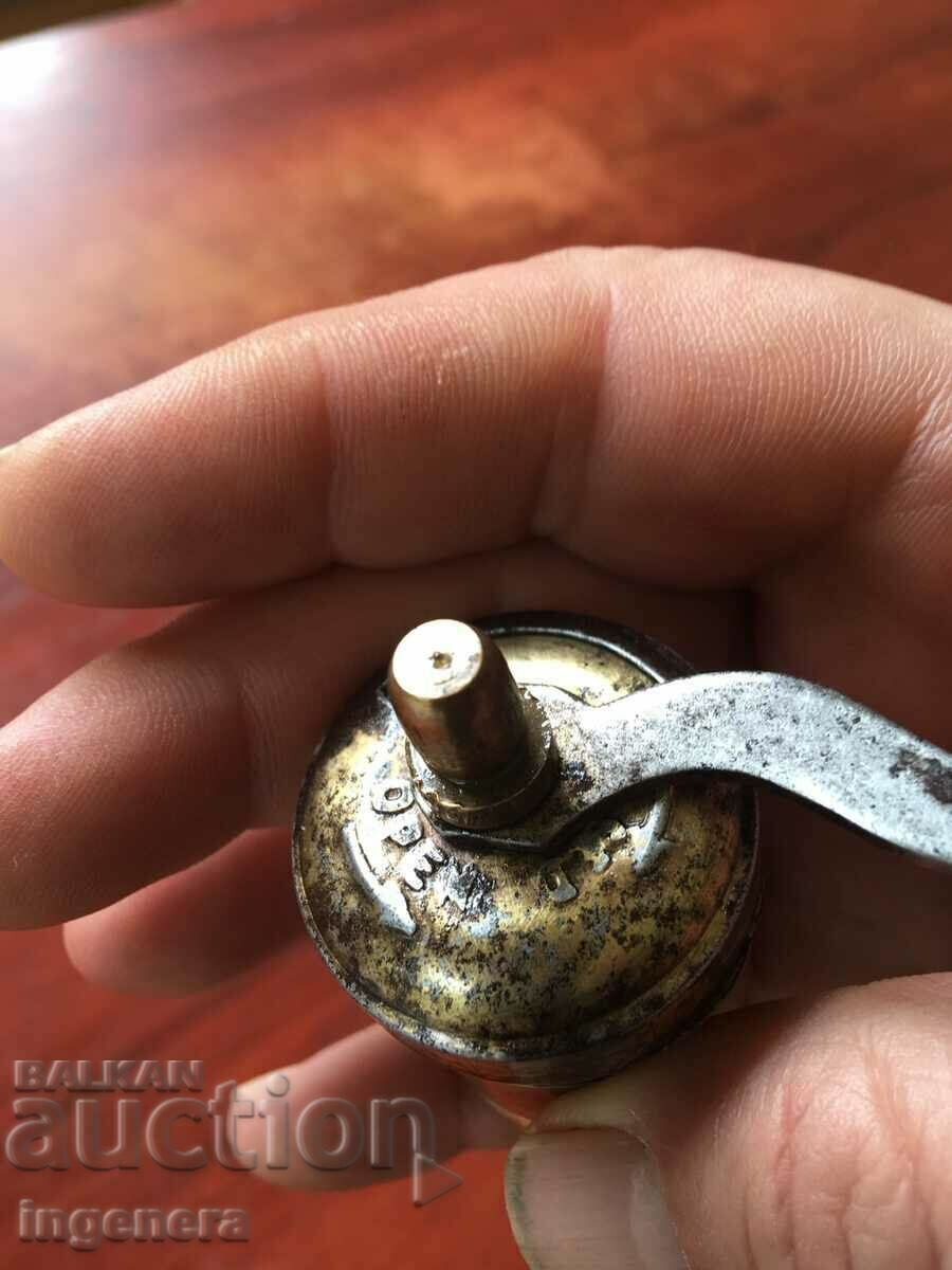 Auction GRINDER SPICE GRINDER FROM THE 50'S Auction GRINDER SPICE GRINDER FROM THE 50'S