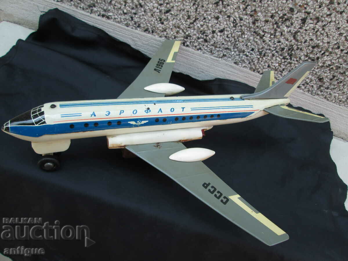 METAL MODEL OF AIRPLANE-AEROFLOT USSR with price 50.00 BGN | € 25.56 METAL MODEL OF AIRPLANE-AEROFLOT USSR with price 50.00 BGN | € 25.56