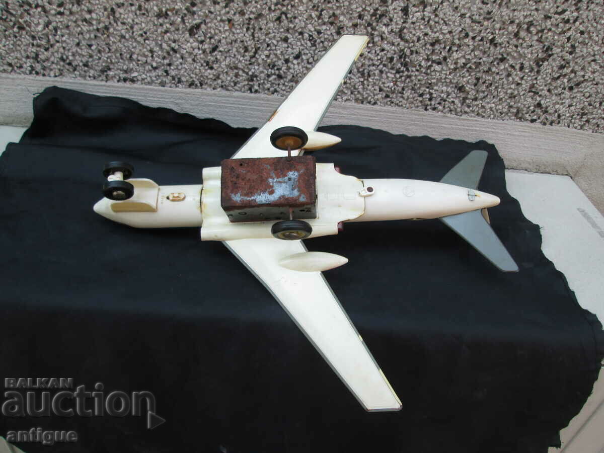 Auction METAL MODEL OF AIRPLANE-AEROFLOT USSR Auction METAL MODEL OF AIRPLANE-AEROFLOT USSR