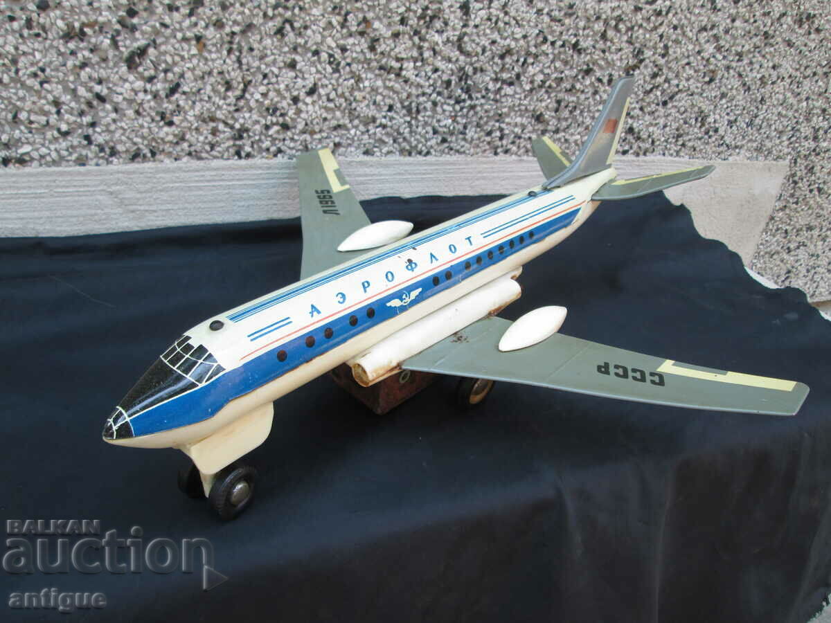 METAL MODEL OF AIRPLANE-AEROFLOT USSR - 6 METAL MODEL OF AIRPLANE-AEROFLOT USSR - 6