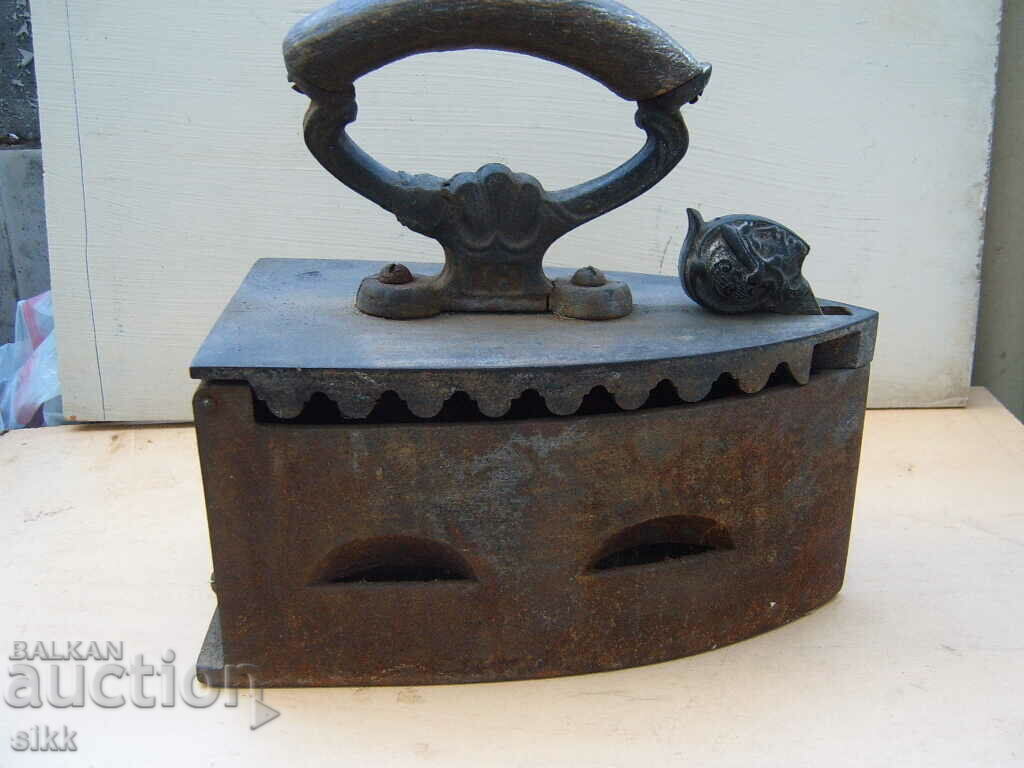 Iron on charcoal with price 50.00 BGN | € 25.56