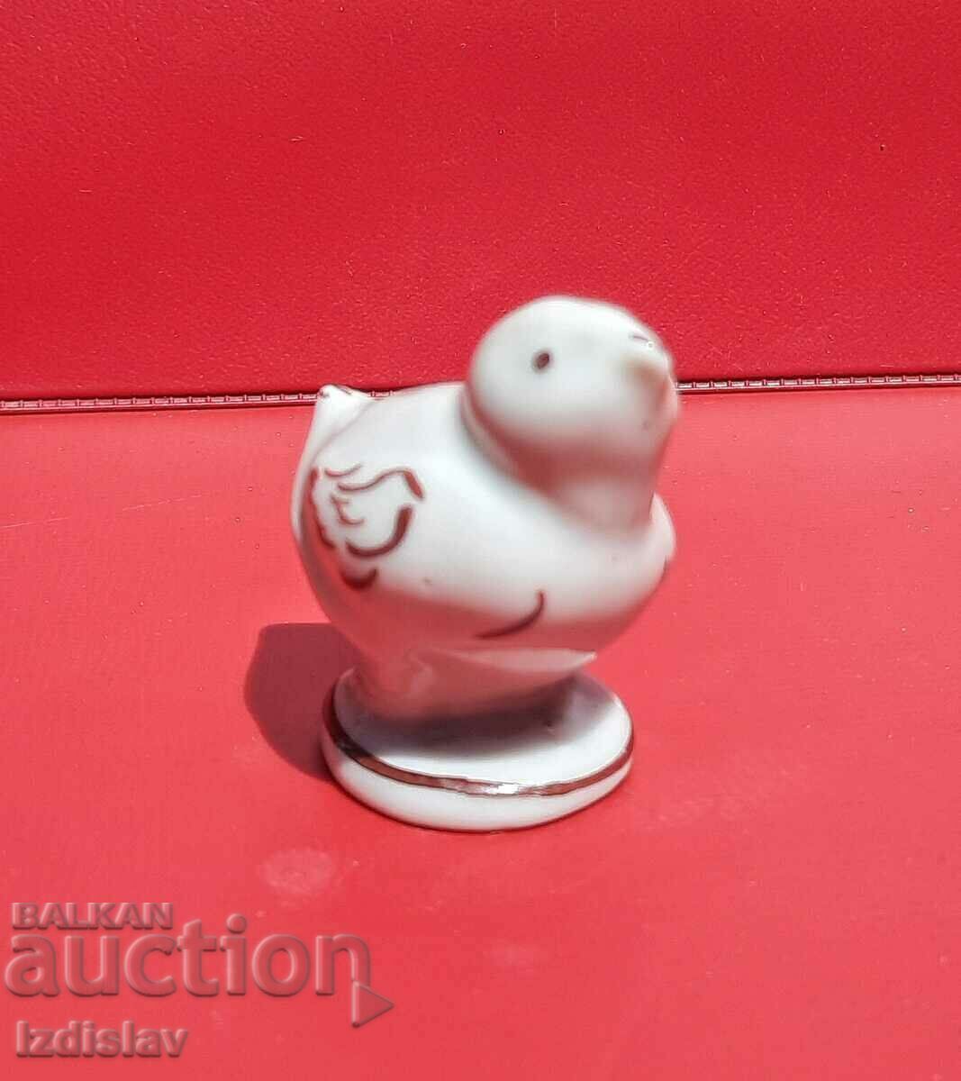 Auction Old porcelain bird figurine Auction Old porcelain bird figurine
