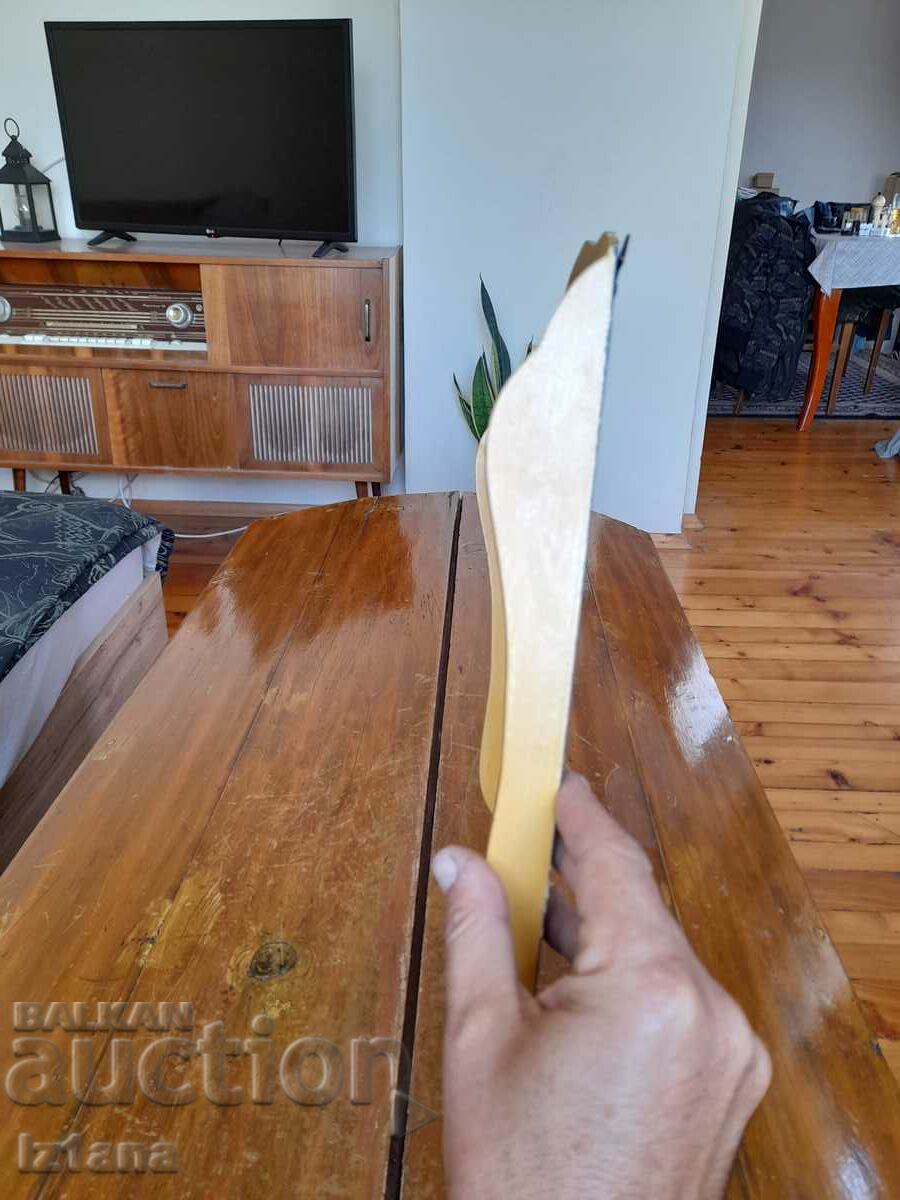 Delivery of Old cutlery hanger Delivery of Old cutlery hanger