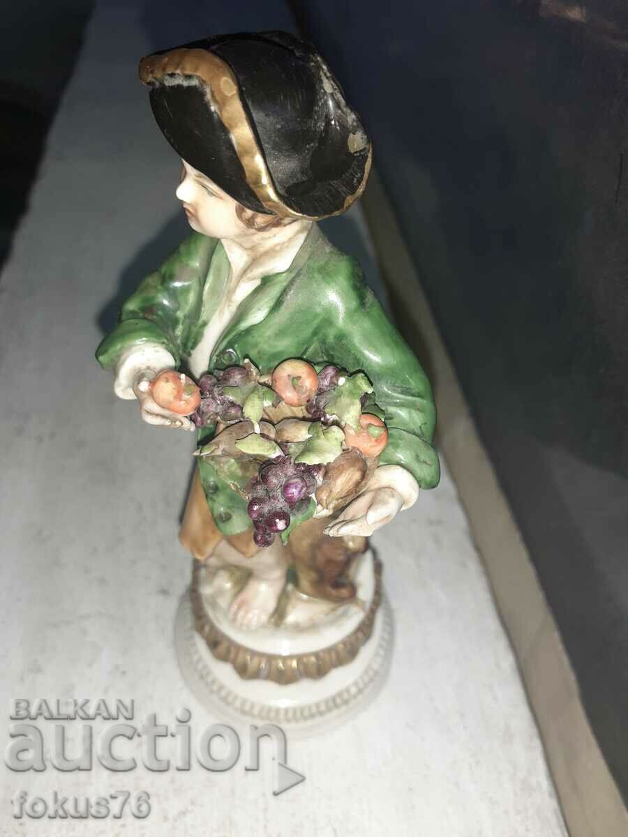 Auction  Figurine porcelain markings Capodimonte