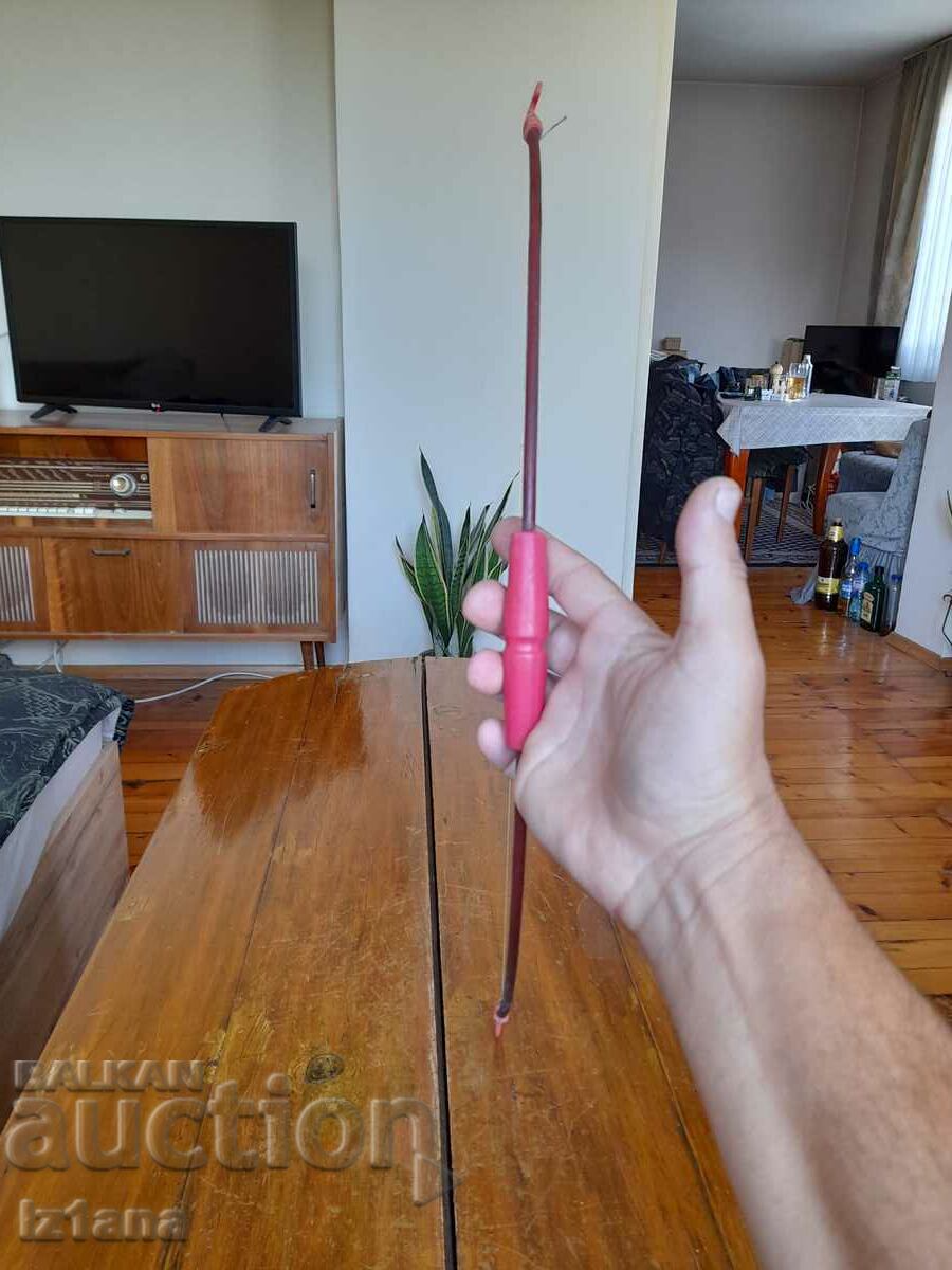 Auction An old children's toy Bow Auction An old children's toy Bow