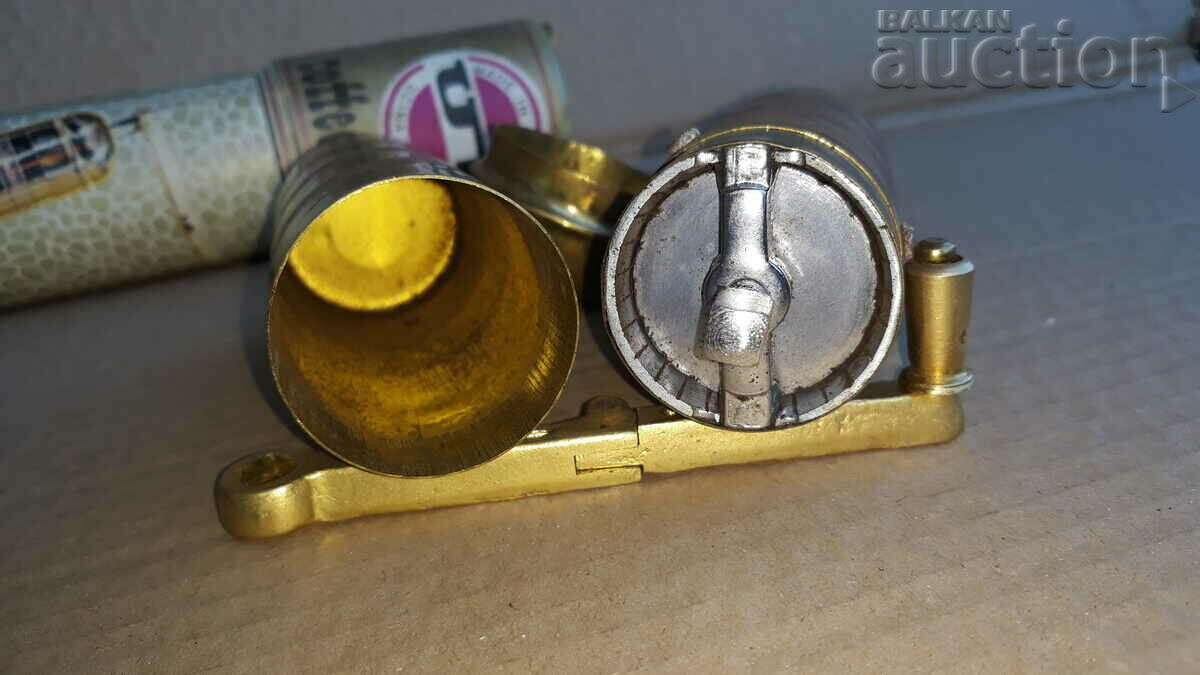 Παράδοση Αχρησιμοποίητος μύλος καφέ δεκαετίας 70 με κουτί Παράδοση Αχρησιμοποίητος μύλος καφέ δεκαετίας 70 με κουτί