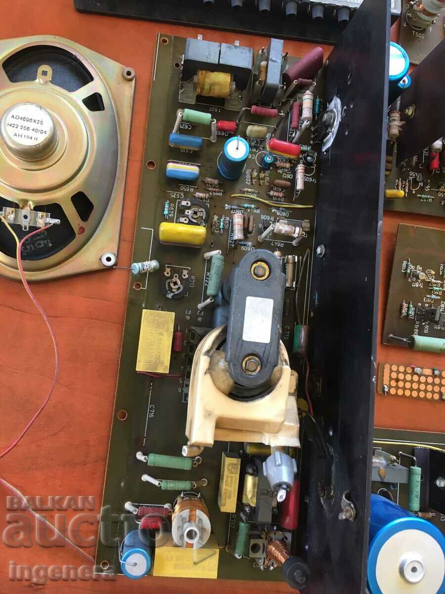 Delivery of SCRAP BOARDS ELEMENTS FROM A WORKING SOFIA 81 TV