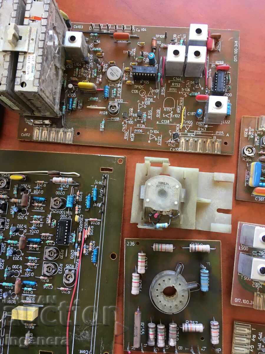SCRAP BOARDS ELEMENTS FROM A WORKING SOFIA 81 TV - 6