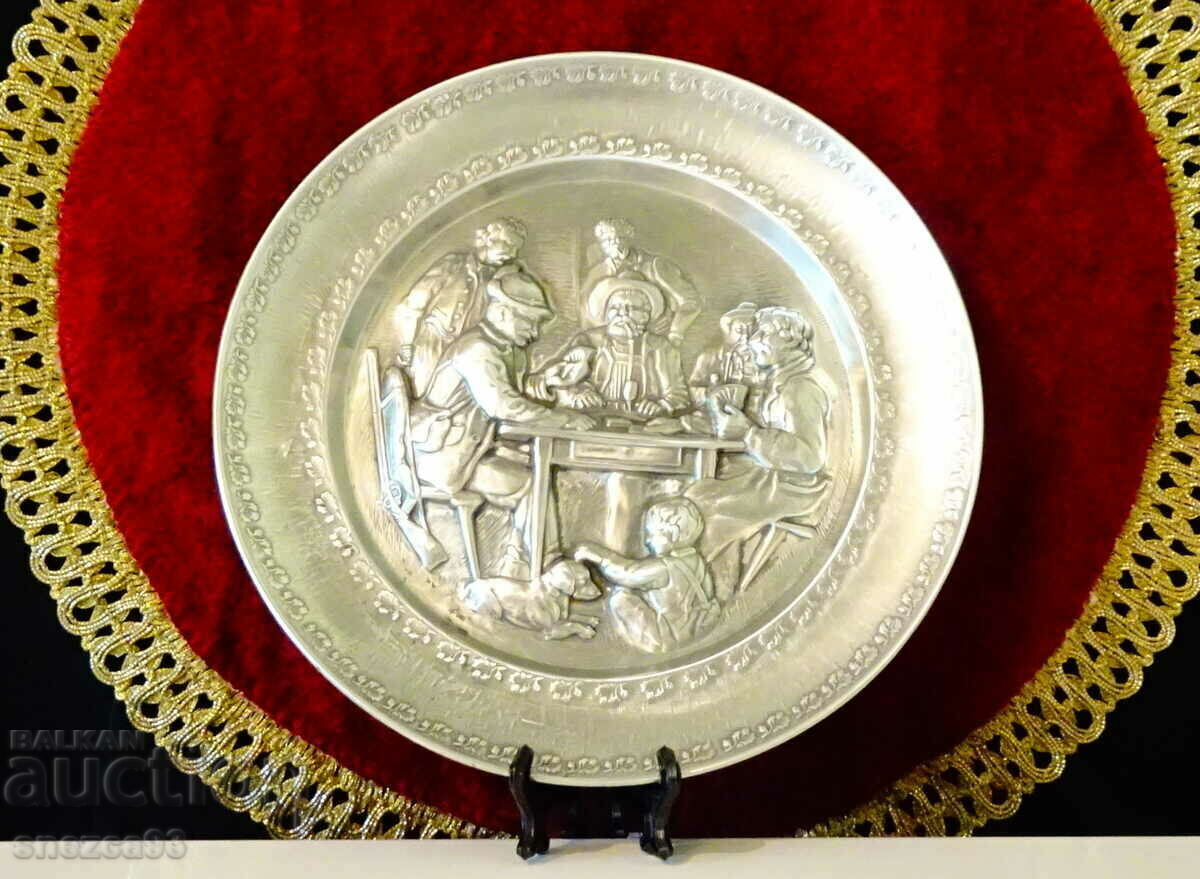 Wall plate, pewter panel with hunting, poker Wall plate, pewter panel with hunting, poker