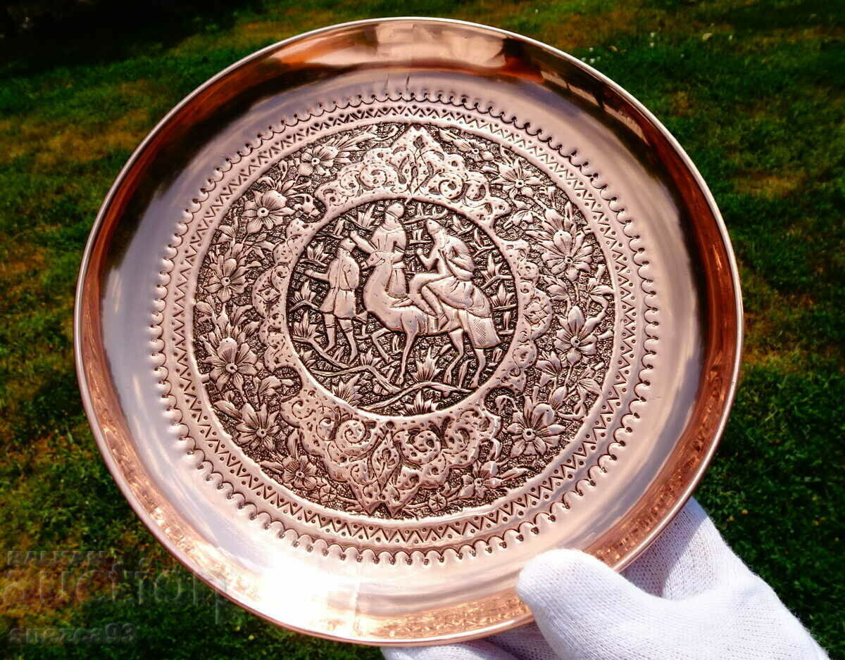 Delivery of Copper tray, fruit bowl, panel Isfahan Kalamzani. Delivery of Copper tray, fruit bowl, panel Isfahan Kalamzani.