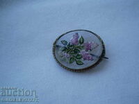 Rare collector's glass gemia flower brooch