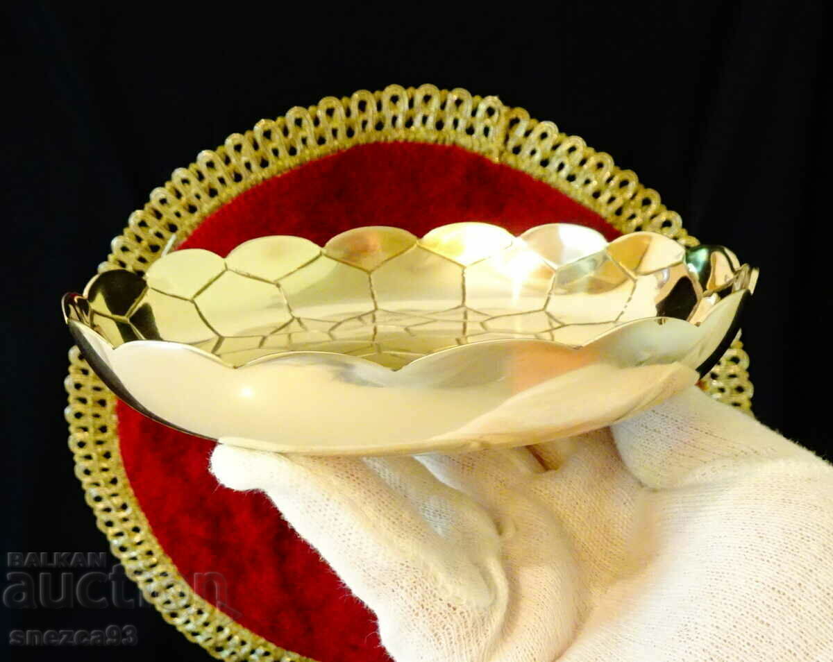 Bronze candy bowl, bowl, football. with price 26.00 BGN | € 13.29 Bronze candy bowl, bowl, football. with price 26.00 BGN | € 13.29