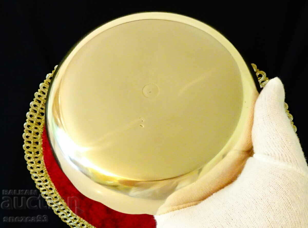 Bronze candy bowl, bowl, football. - 5 Bronze candy bowl, bowl, football. - 5