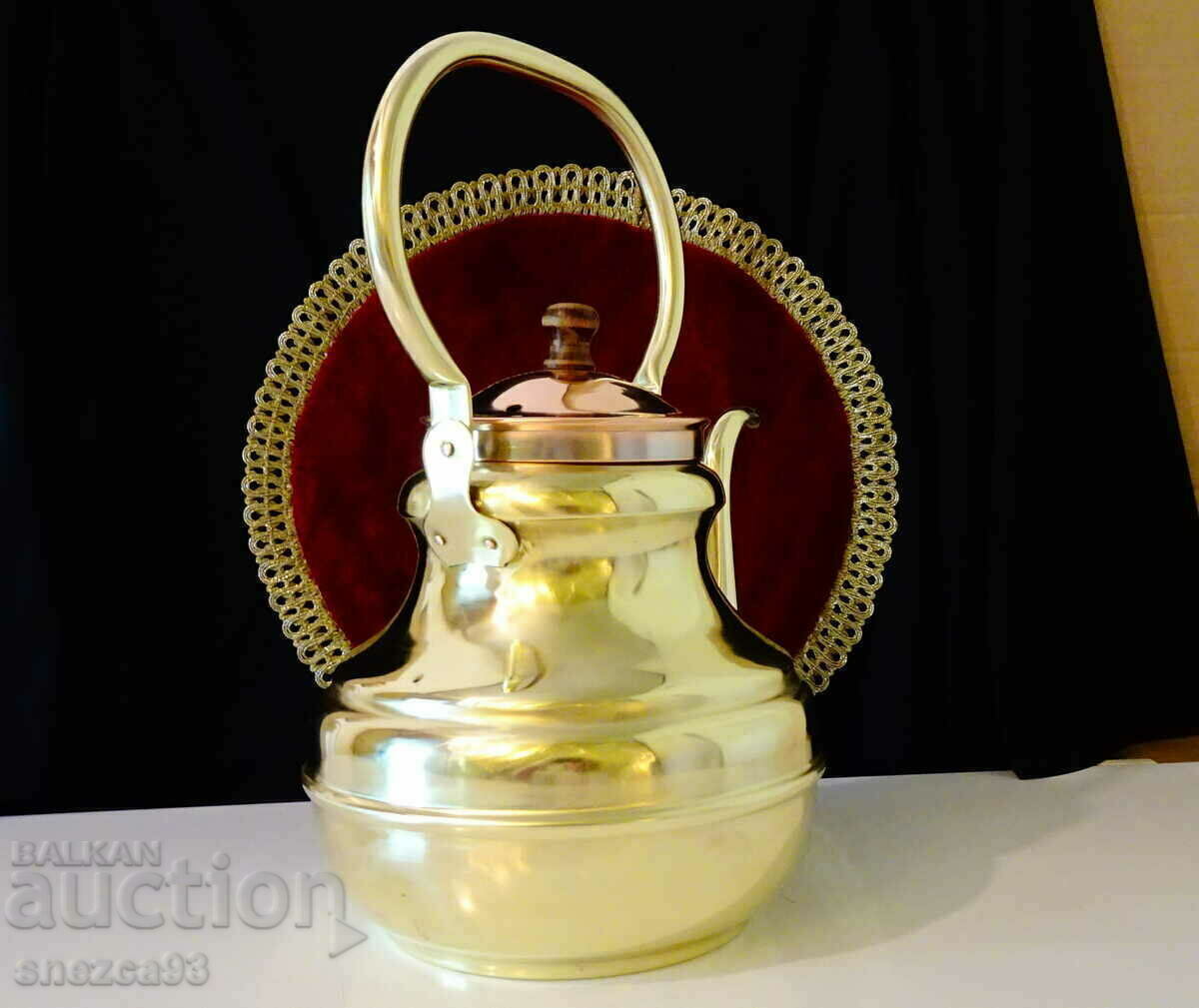 Delivery of Bronze teapot 3 liters, gold plating Delivery of Bronze teapot 3 liters, gold plating