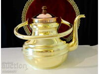 Brass kettle 3 liters.