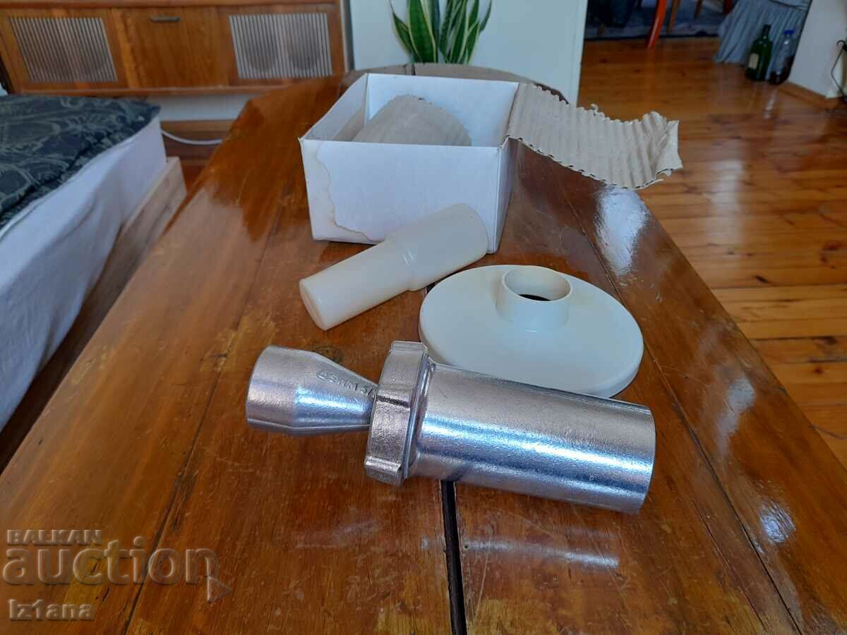 Old mixer plug-ins AKA KM8 with price 60.00 BGN | € 30.68 Old mixer plug-ins AKA KM8 with price 60.00 BGN | € 30.68