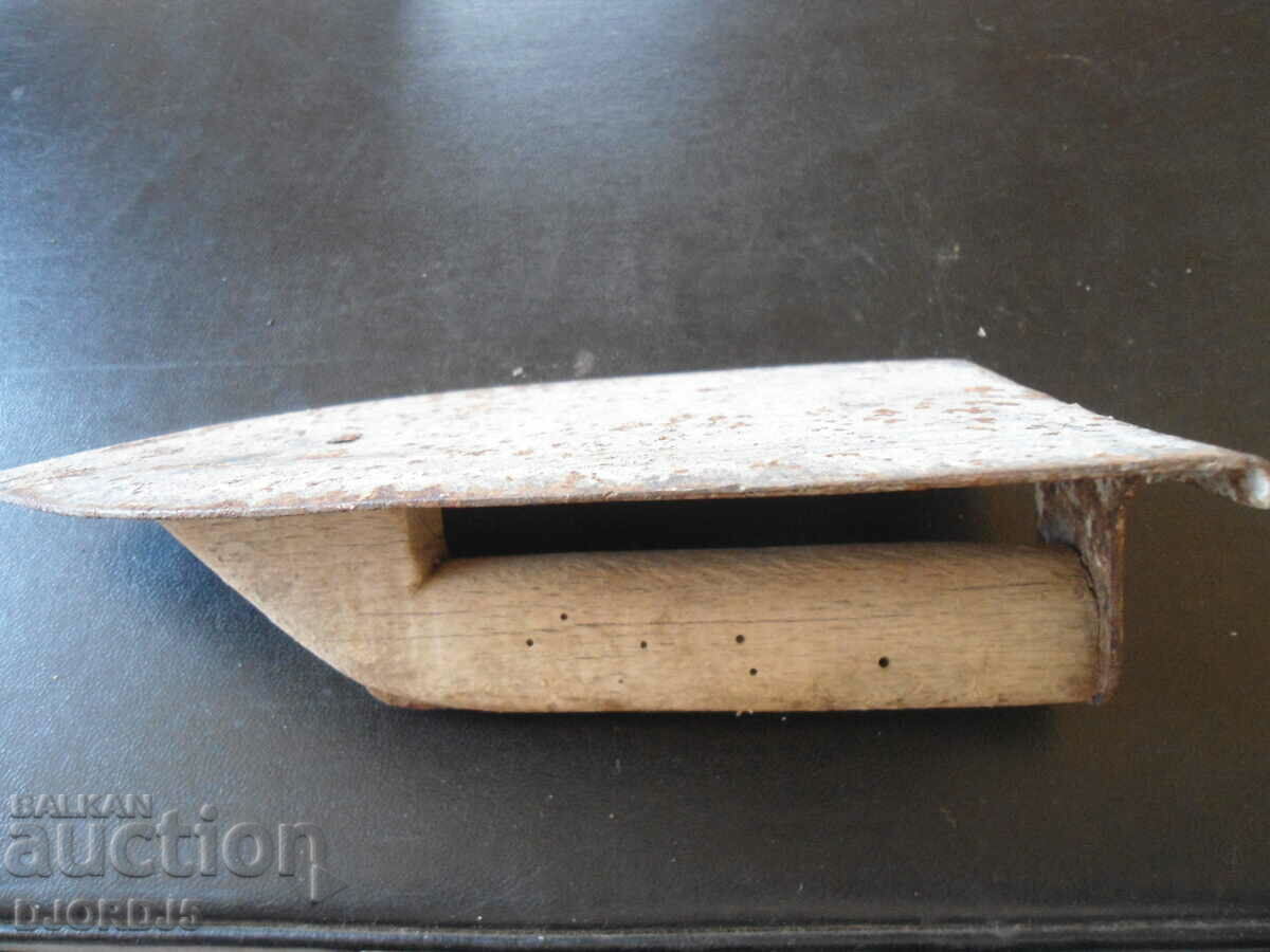 Delivery of An old construction tool