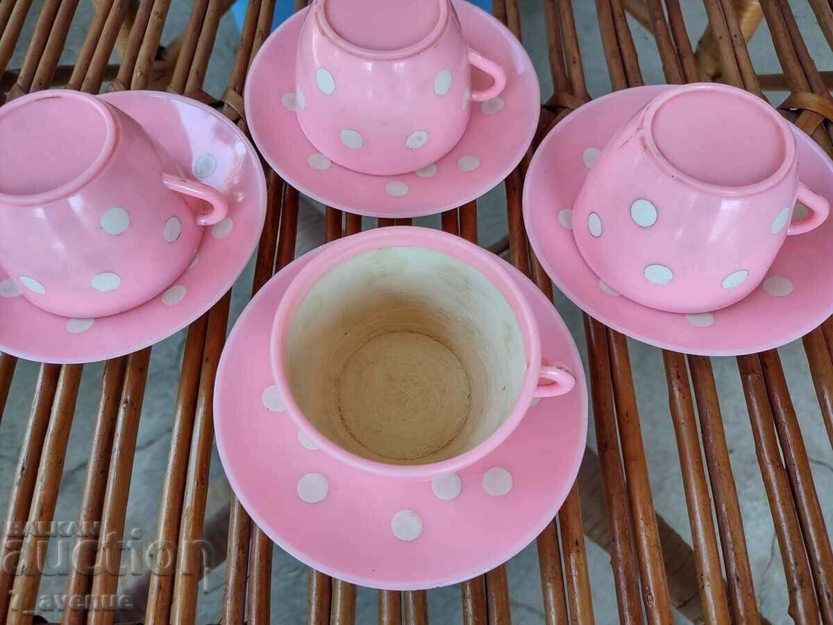 Auction 70s plastic coffee set 4 cups 4 saucers Auction 70s plastic coffee set 4 cups 4 saucers