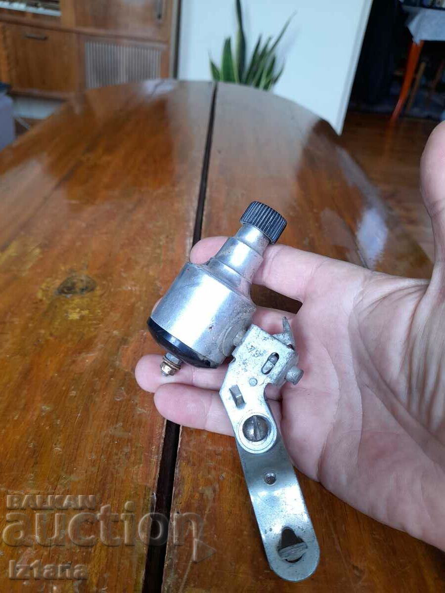 Delivery of Old bike dynamo, Mondia bike